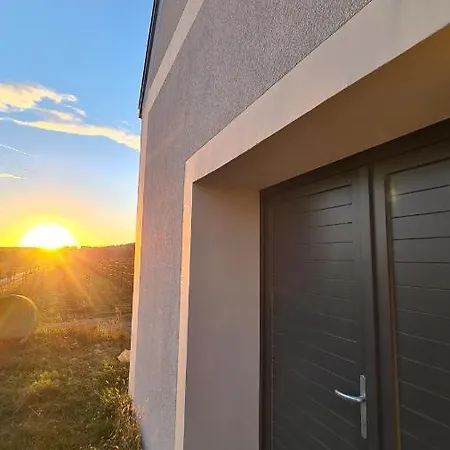Martinus Vendeghaz Apartamento *